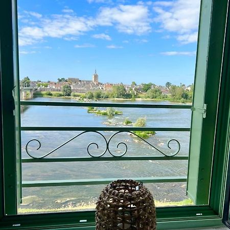 La Vue Loire Appartement Saint-Denis-de lʼHôtel エクステリア 写真